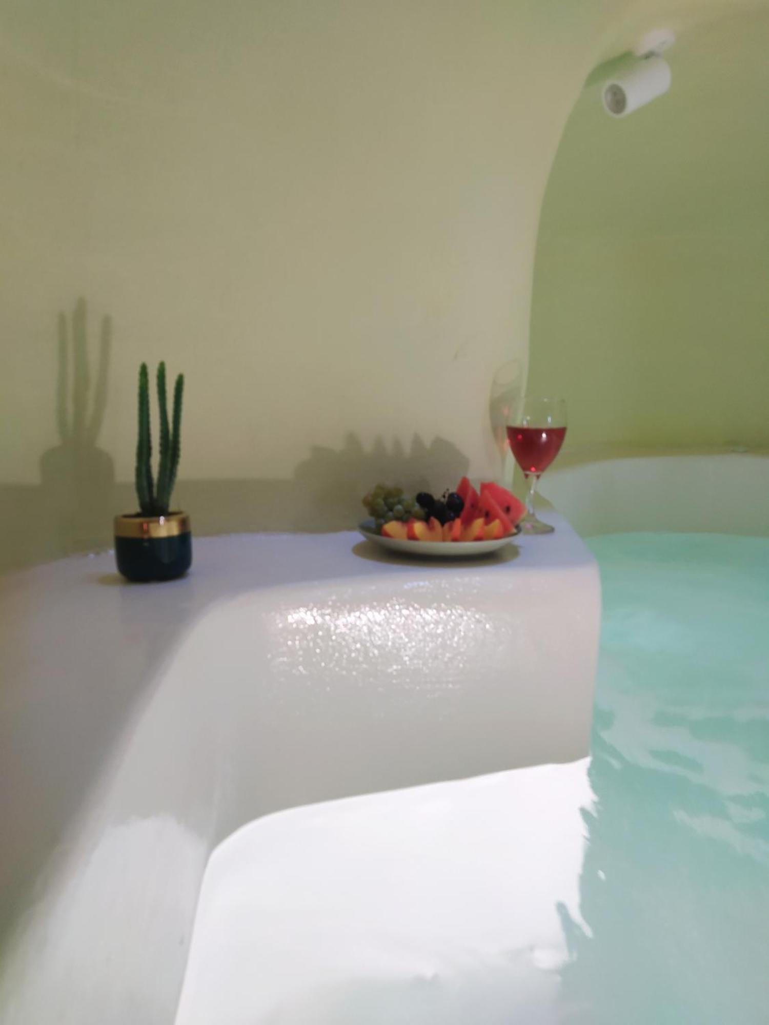 Vila Santorini Oasis- Cave House Fira  Exteriér fotografie